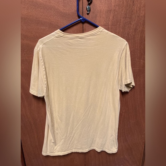 ❗️Levi’s Retro T-Shirt❗️ - Picture 2 of 4